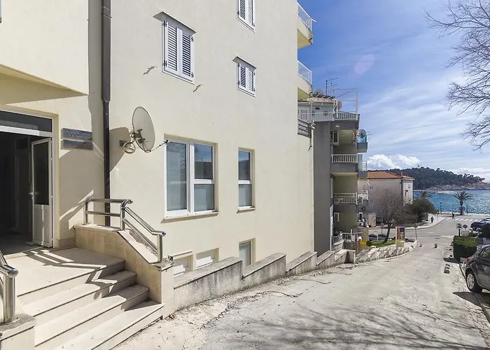 Apartment Jelas *