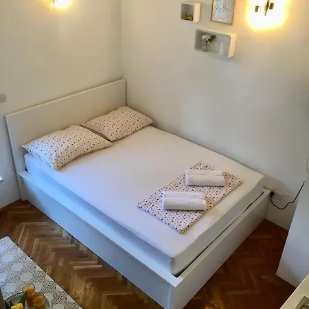 Jelas